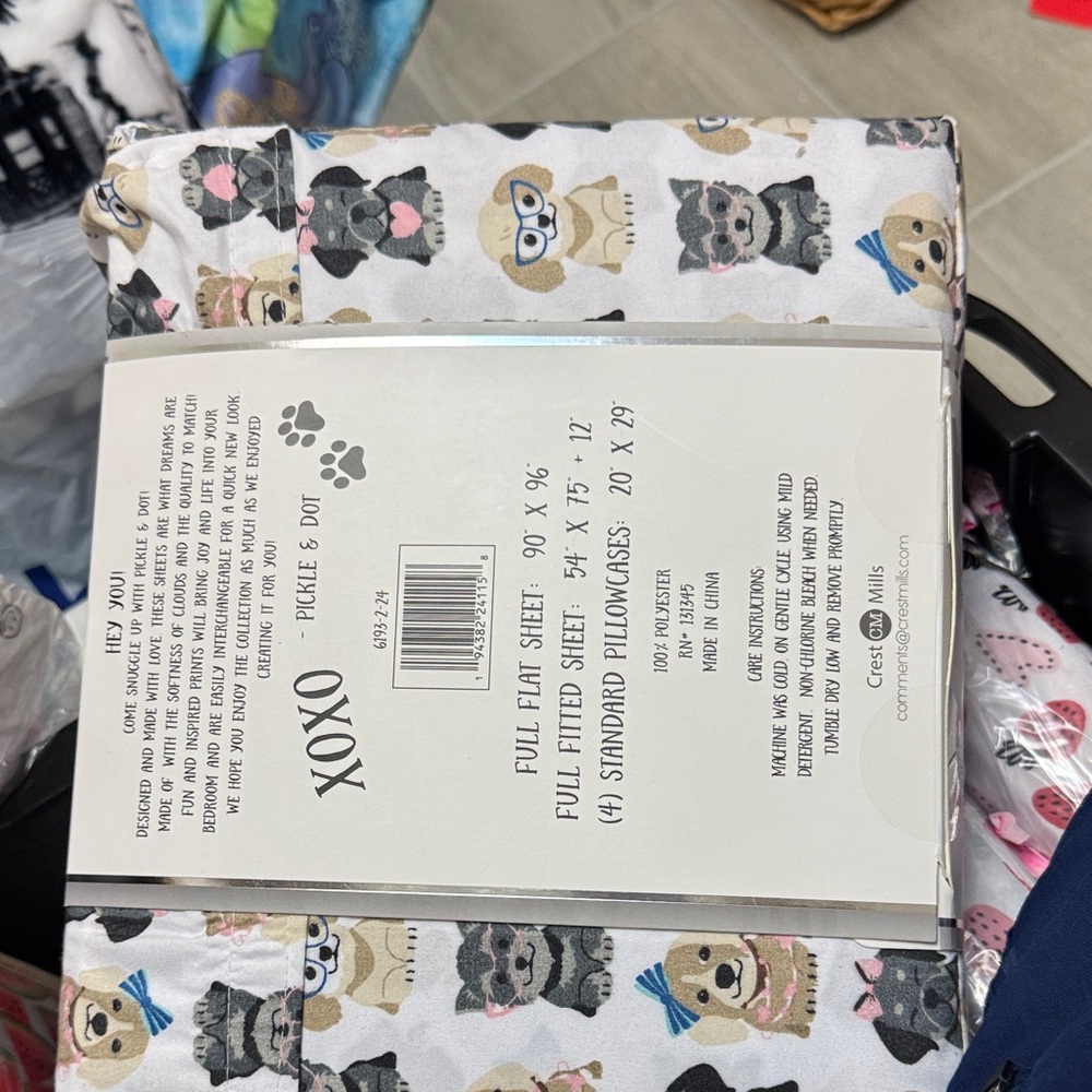 XOXO Playful Dog Pattern Sheet Set